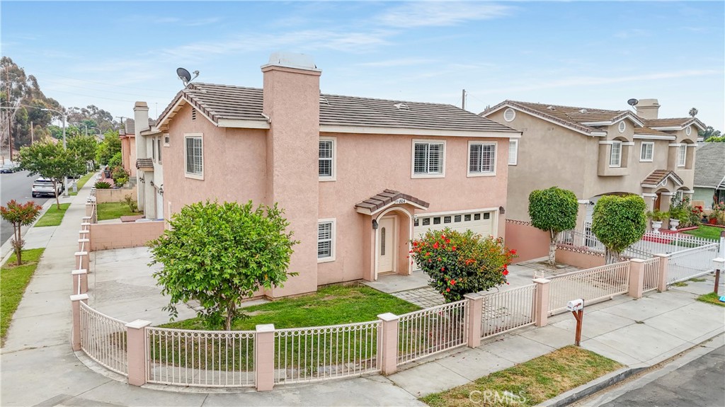 11804 Duncan Avenue Property Photo 1