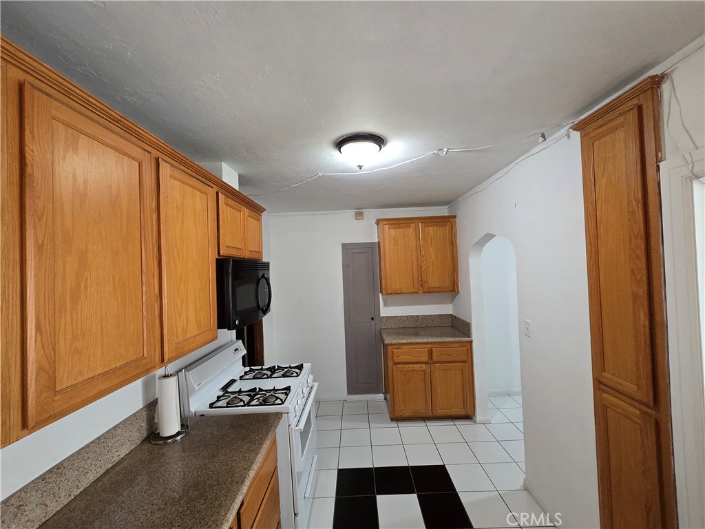 845 Preston Street Property Photo 20
