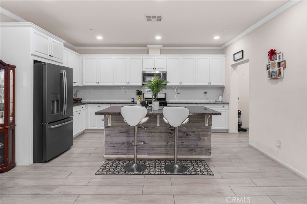 3134 E La Avenida Drive Property Photo 12