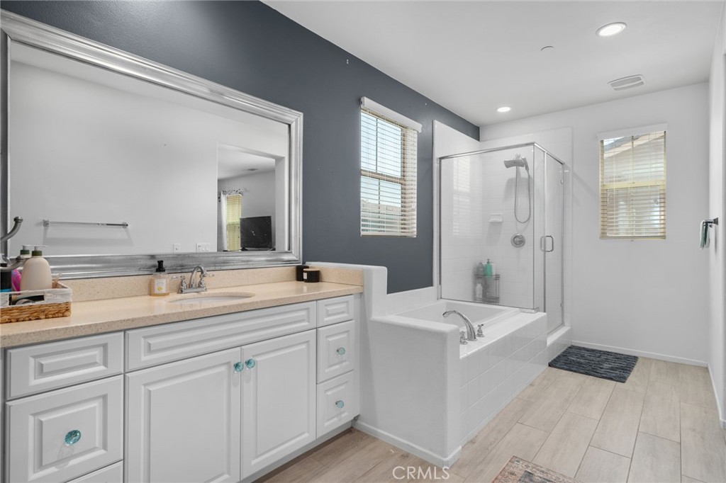 3134 E La Avenida Drive Property Photo 22
