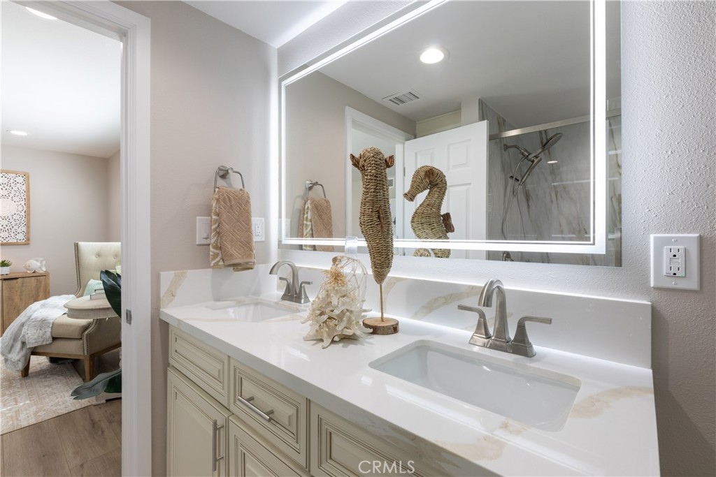 2240 Stanley Avenue 9 Property Photo 30