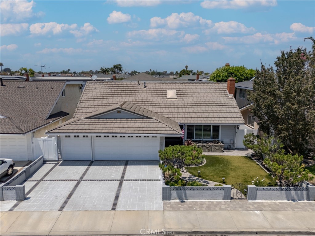 8221 Regency Street Property Photo 1
