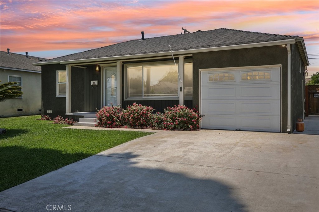 5033 Premiere Avenue Property Photo 1