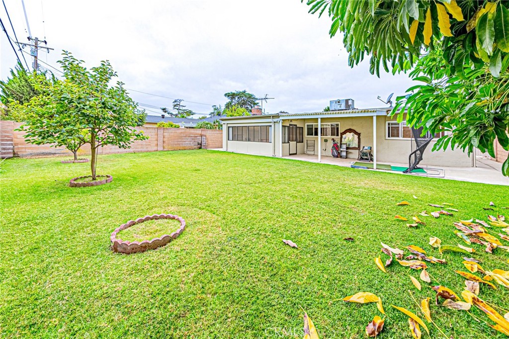 12256 Lesley Street Property Photo 2