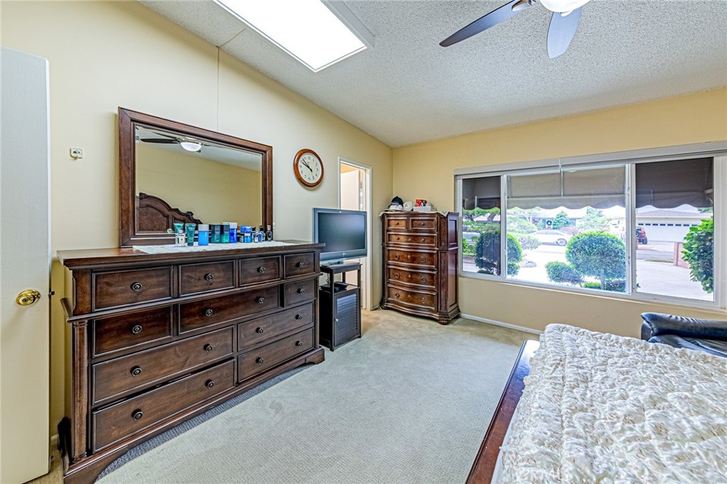 12256 Lesley Street Property Photo 15