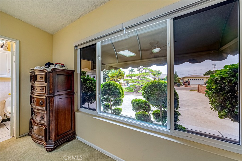 12256 Lesley Street Property Photo 17