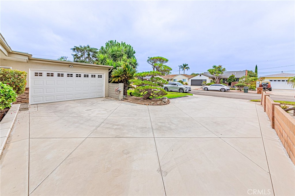 12256 Lesley Street Property Photo 31