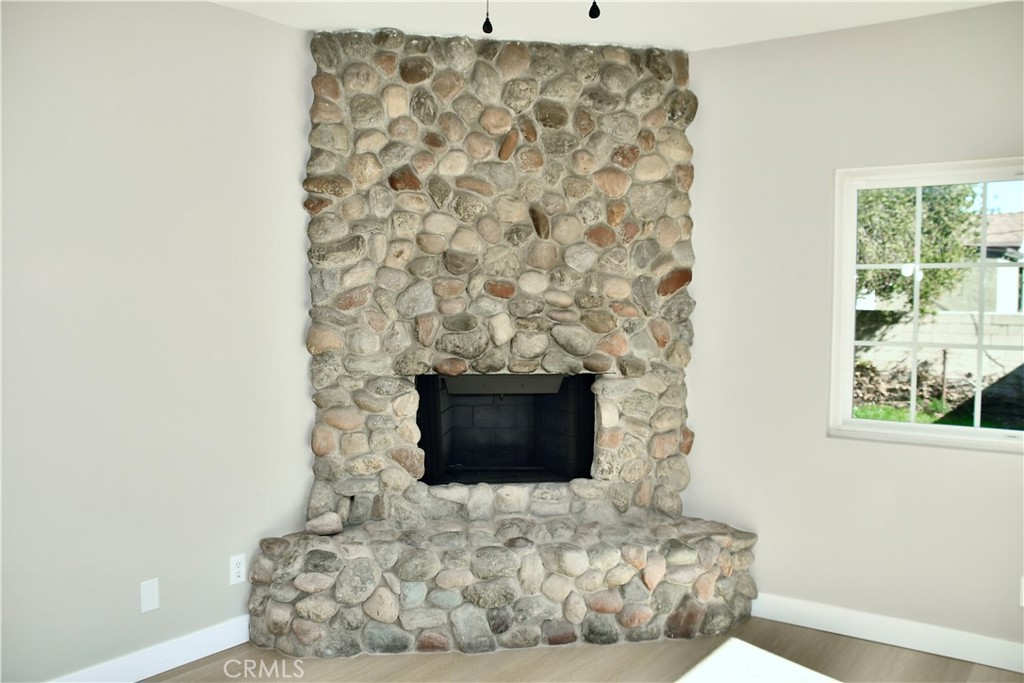 9106 S Gramercy Place Property Photo 14
