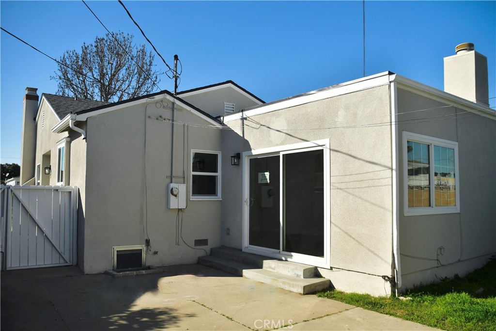 9106 S Gramercy Place Property Photo 22