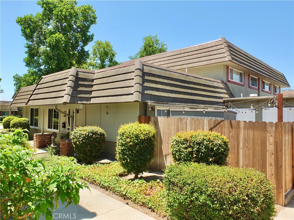 4846 Larwin Avenue Property Photo 1