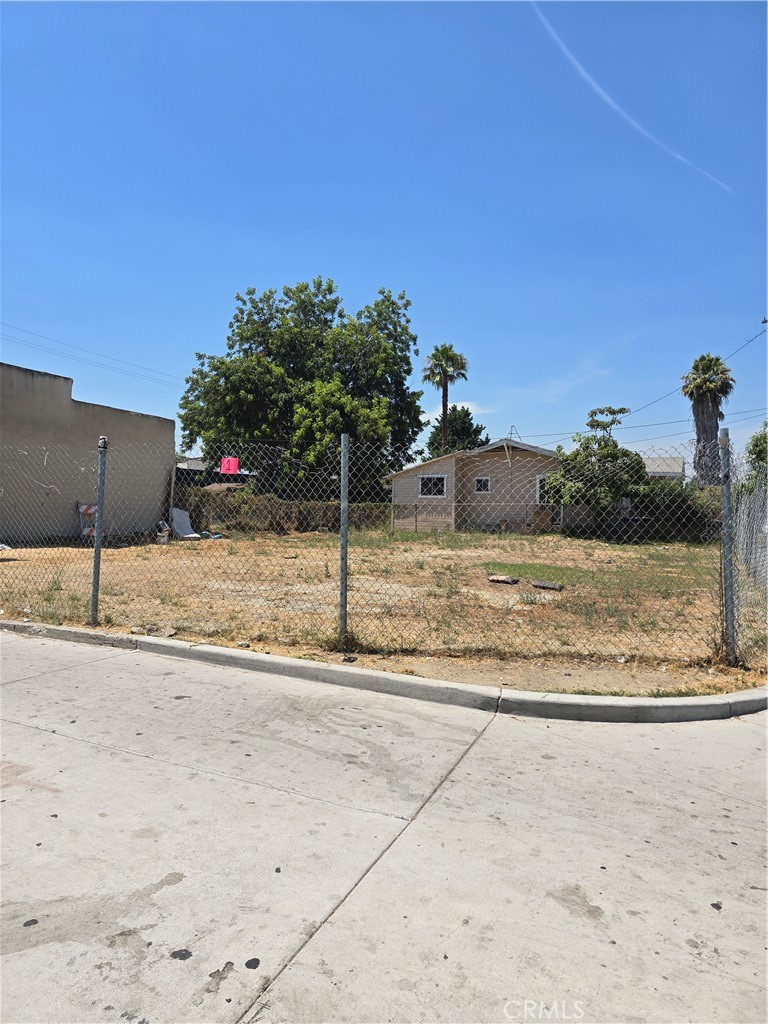 6203 Compton Avenue Property Photo 1