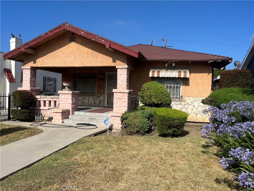 3612 S Gramercy Place Property Photo 1