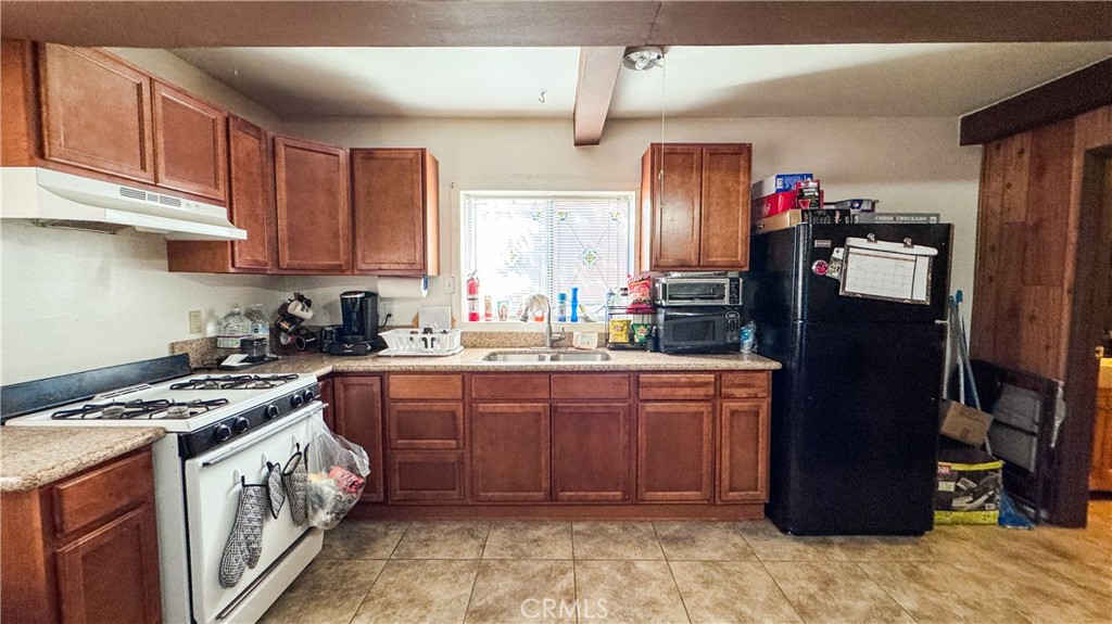 23004 Pine Lane Property Photo 7