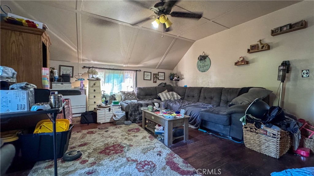 23004 Pine Lane Property Photo 12