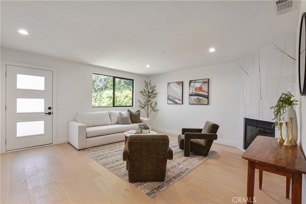 3560 Lavell Property Photo 2