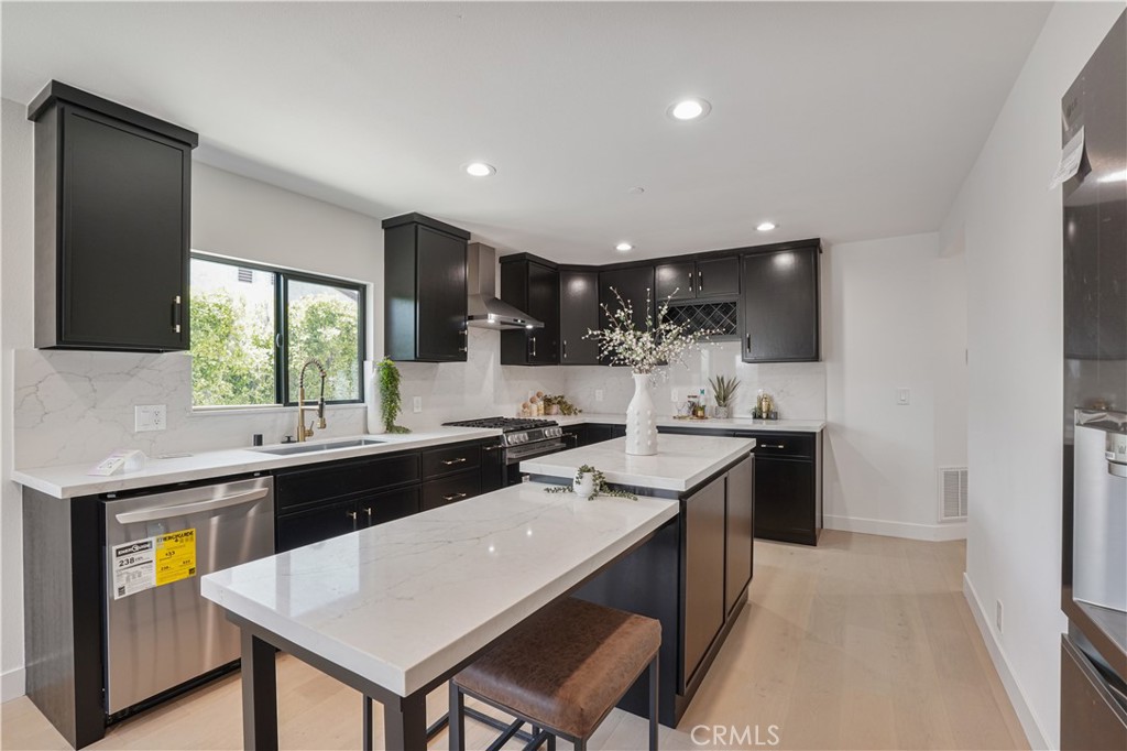 3560 Lavell Property Photo 10
