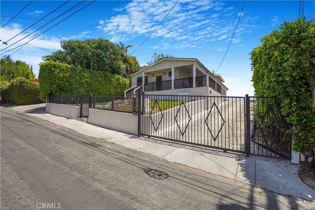 3560 Lavell Property Photo 33