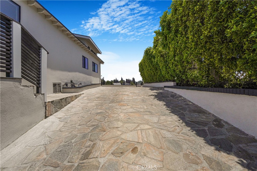 3560 Lavell Property Photo 34