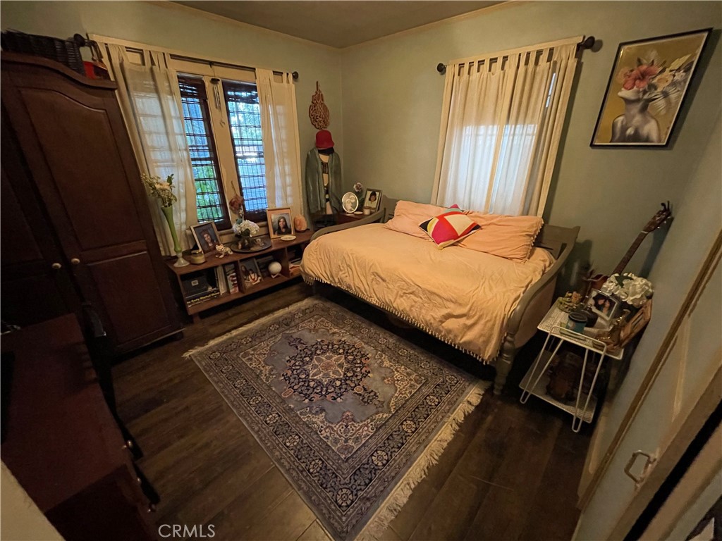 5221 Satsuma Property Photo 9