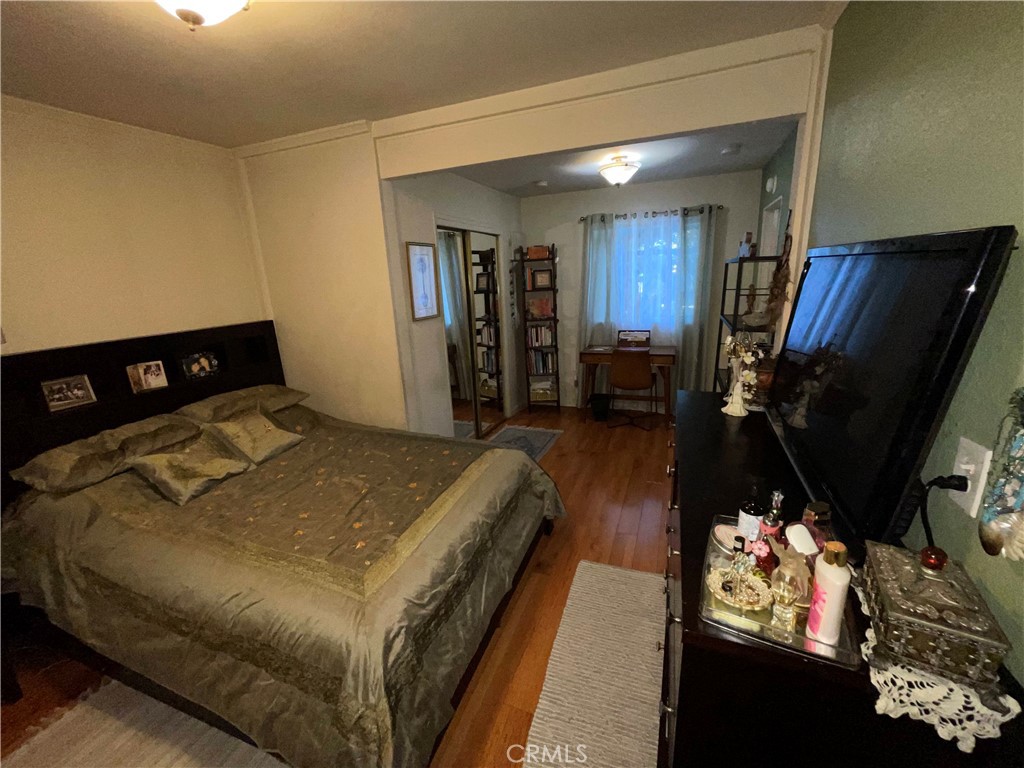 5221 Satsuma Property Photo 11