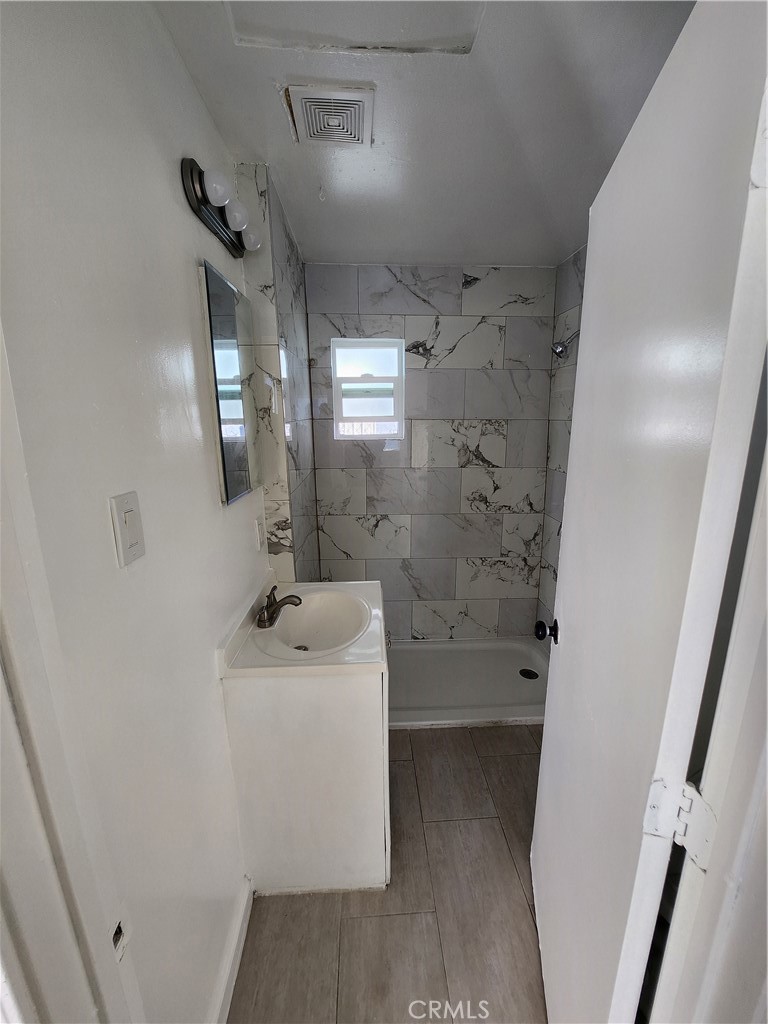 3713 W Imperial 1 Property Photo 4