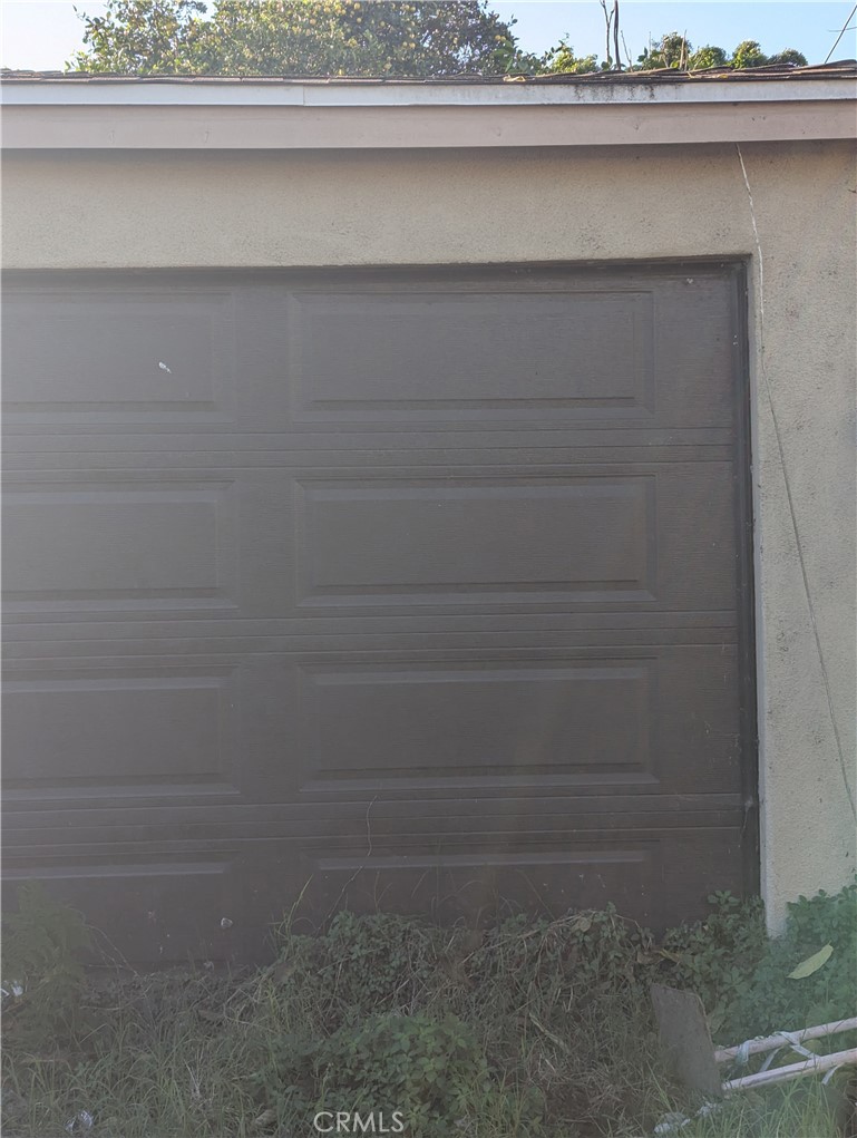 829 E Century Property Photo 4