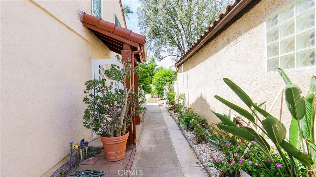 6756 Shaded Wood Property Photo 11