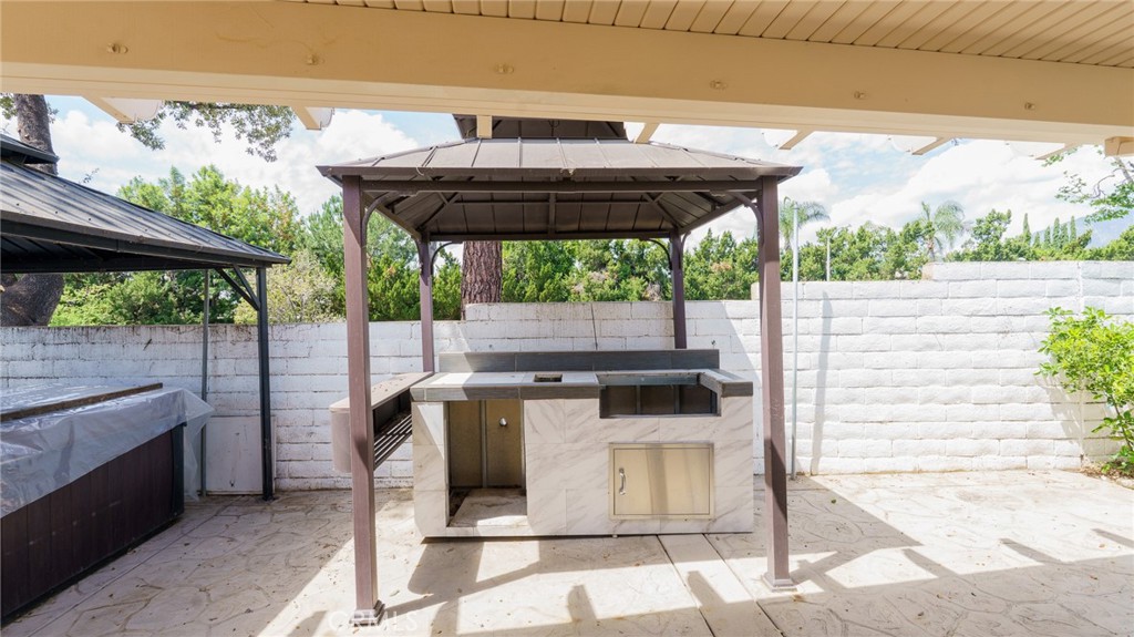 6756 Shaded Wood Property Photo 15
