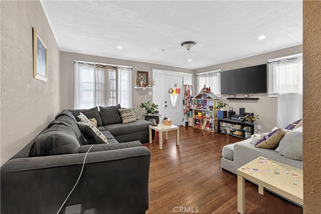 5710 Ruthelen Property Photo 7