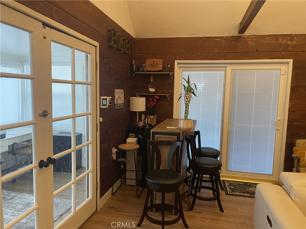 1350 Oak Property Photo 8