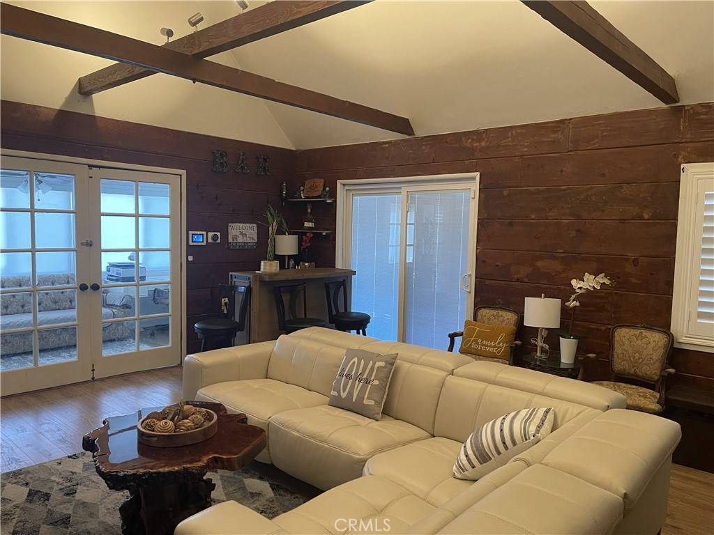 1350 Oak Property Photo 12