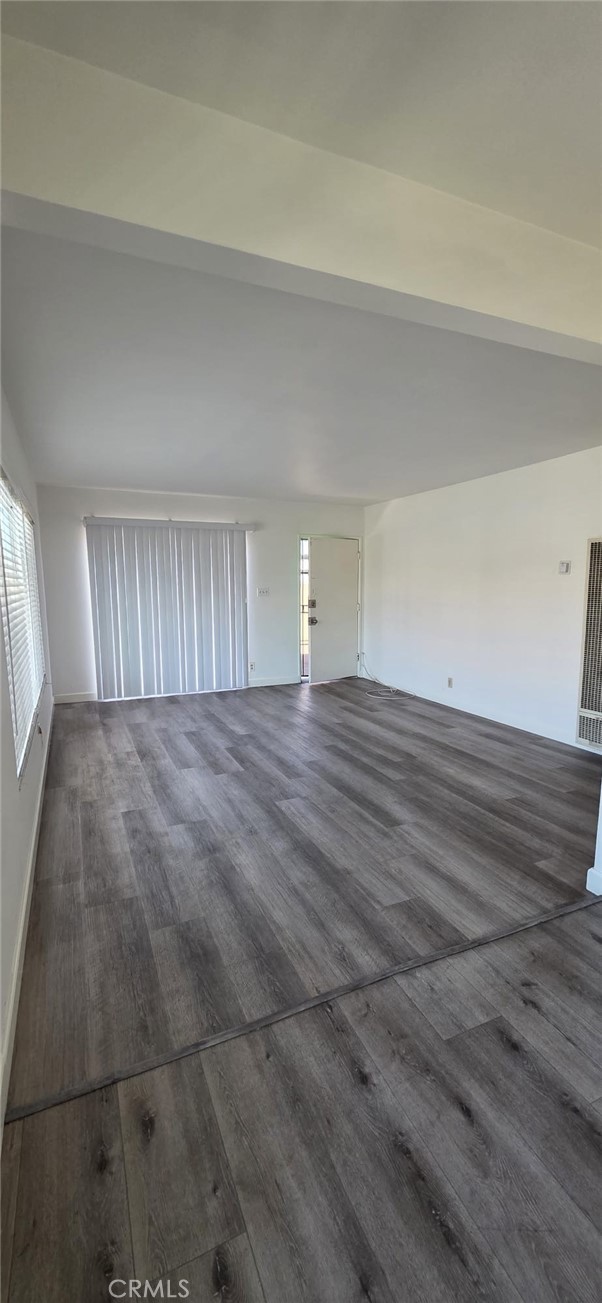 5908 Crenshaw Property Photo 4