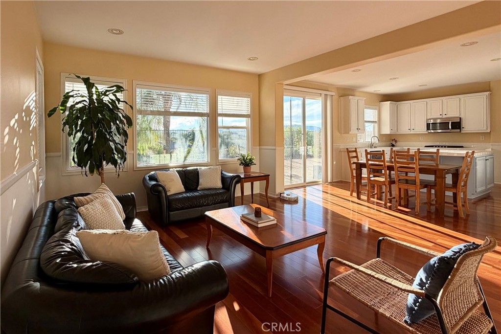 28410 Agajanian Property Photo 5
