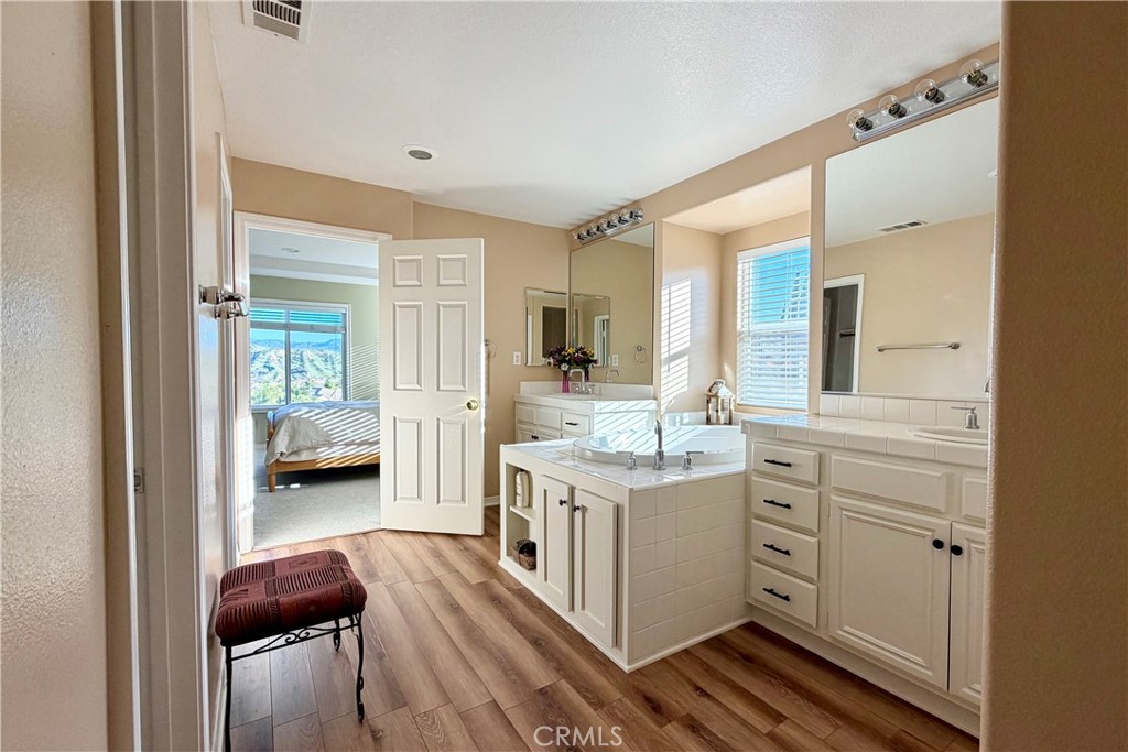 28410 Agajanian Property Photo 32