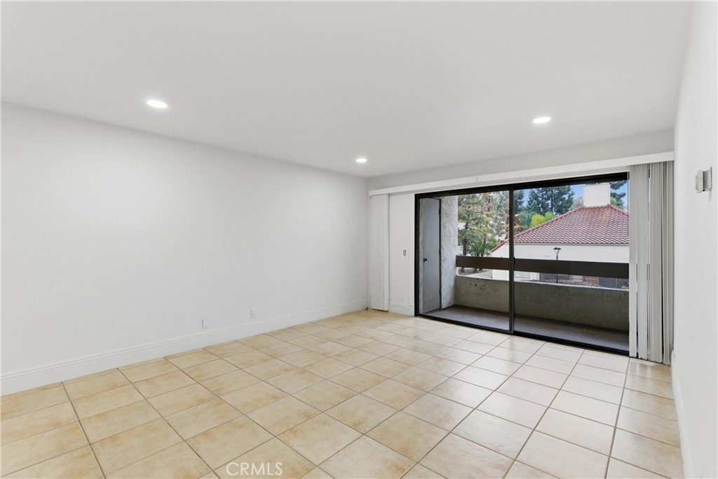 600 W 3rd Street A210 Property Photo 23