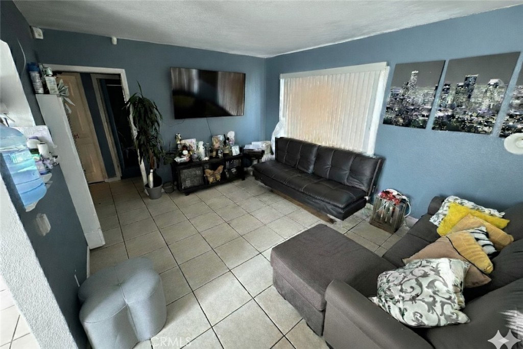 13947 Downey Property Photo 6