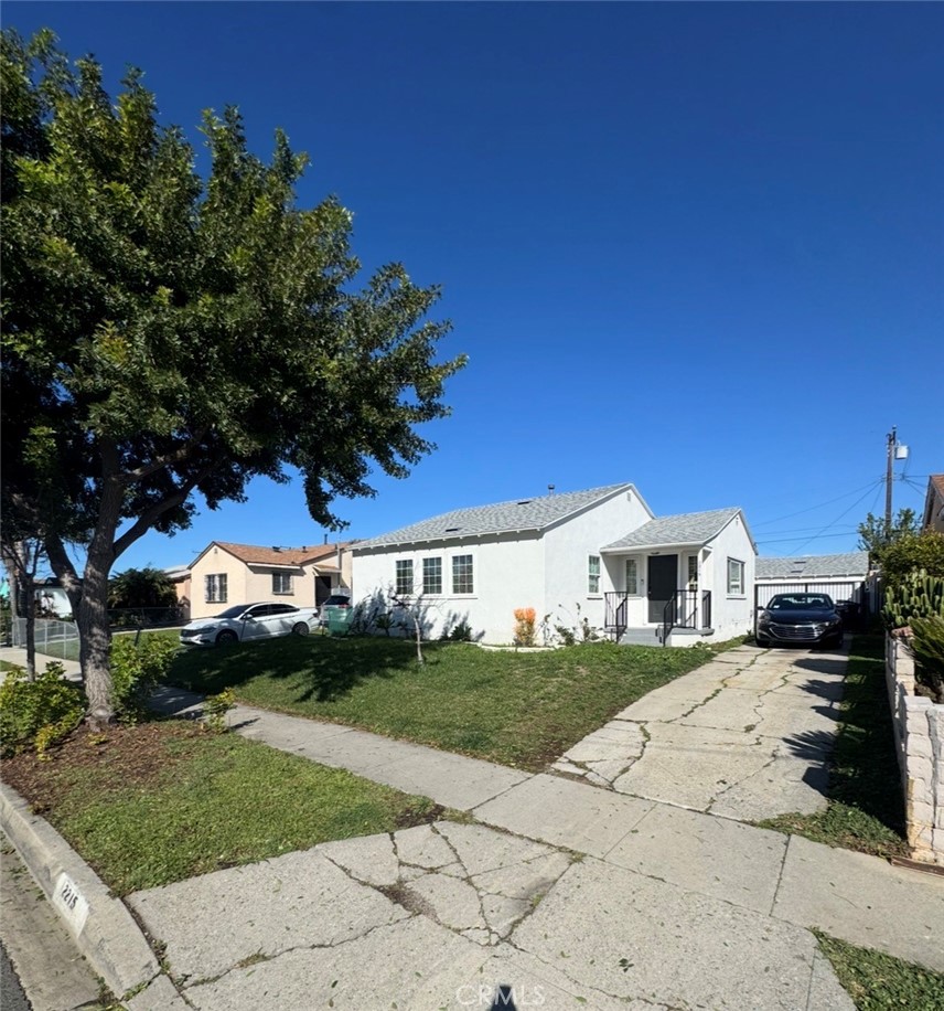 2215 W 153rd Property Photo 1