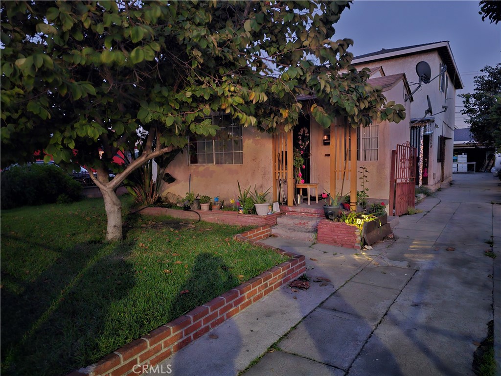 8976 Mcnerney A-B Property Photo 1