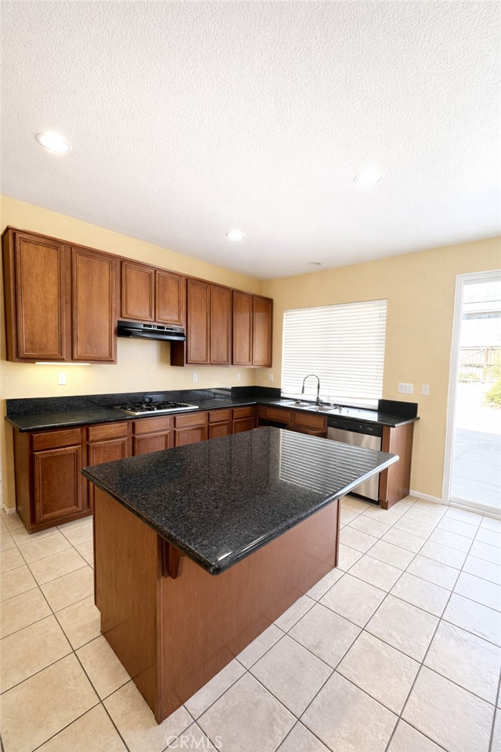15082 Zircon Property Photo 6