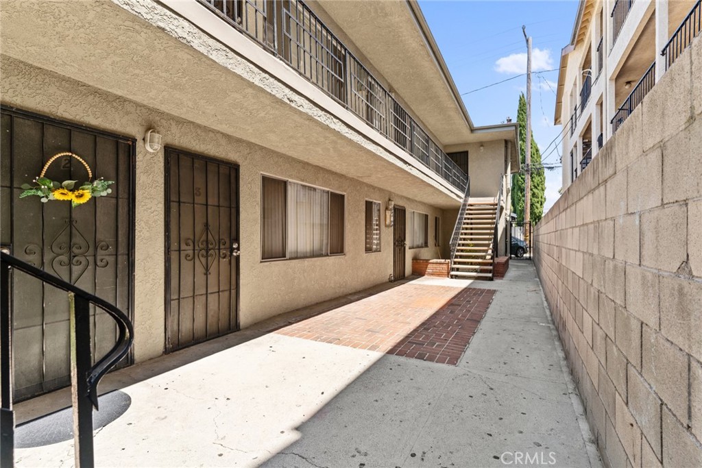 1036 Saint Louis Property Photo 4