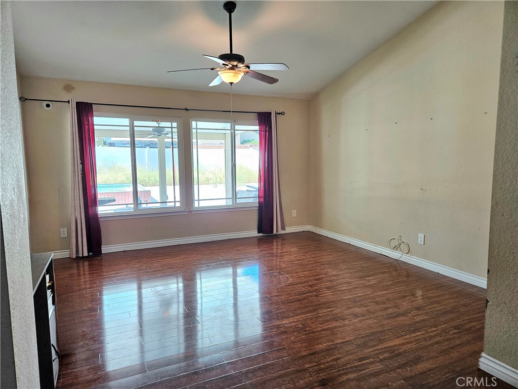 12996 Pacoima Property Photo 9
