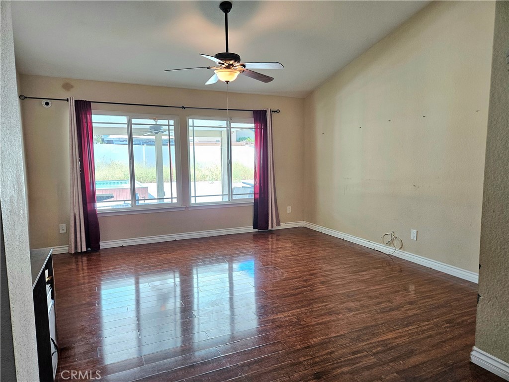 12996 Pacoima Property Photo 9