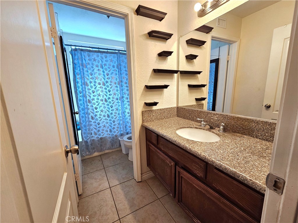 12996 Pacoima Property Photo 17