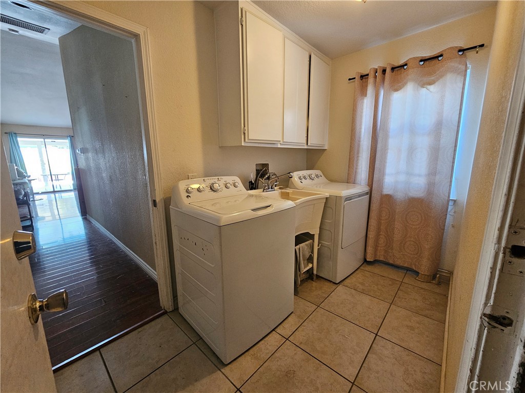 12996 Pacoima Property Photo 18
