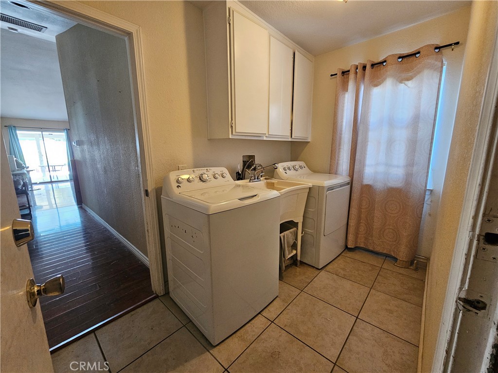 12996 Pacoima Property Photo 18