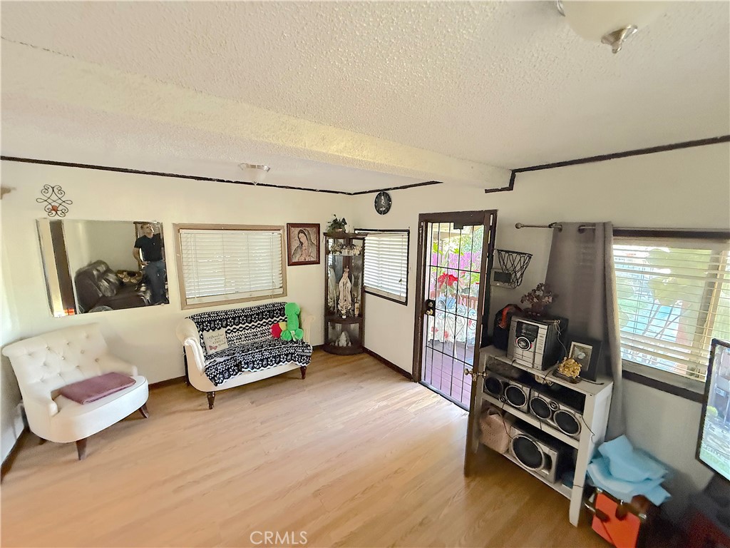 220 E Avenue 38 Property Photo 4