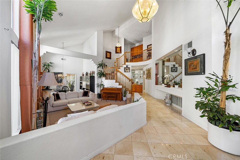 15049 Avenida De Las Flores Property Photo 11