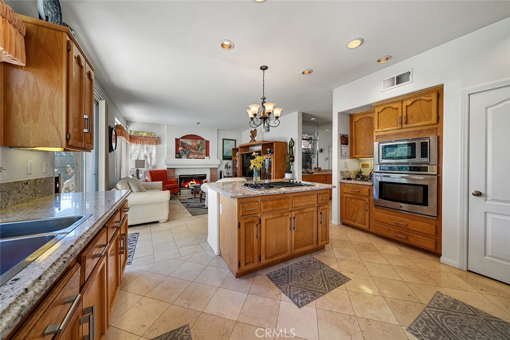 15049 Avenida De Las Flores Property Photo 19
