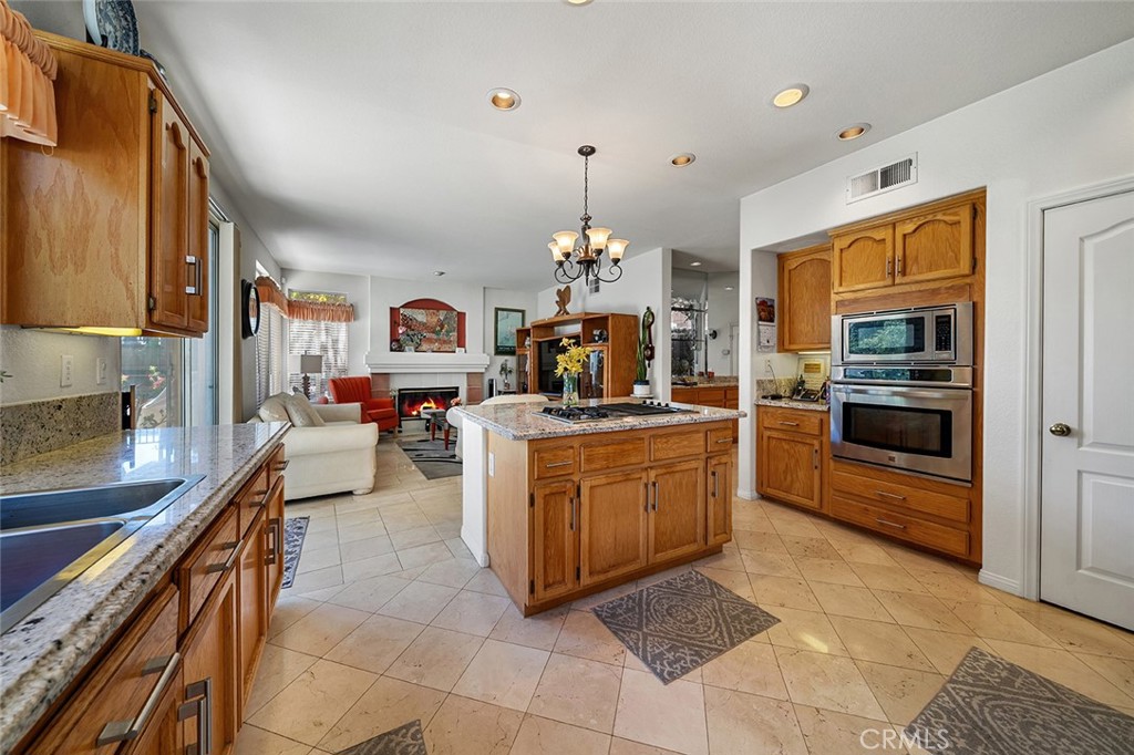 15049 Avenida De Las Flores Property Photo 19