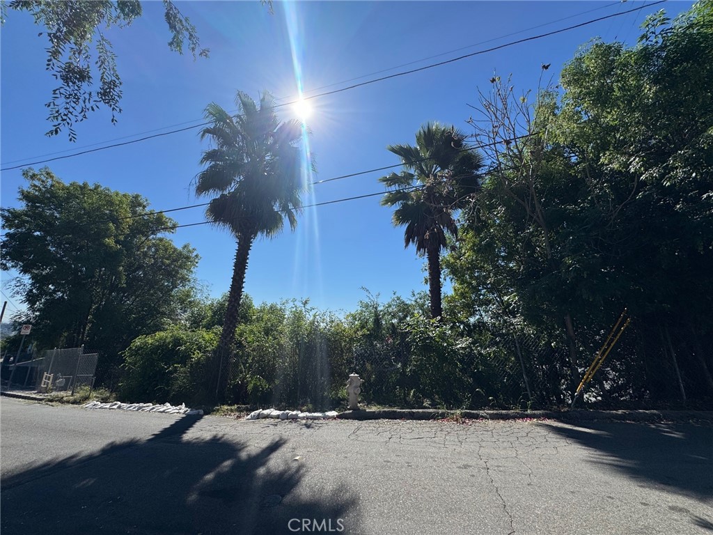 5000 La Calandria Property Photo 1